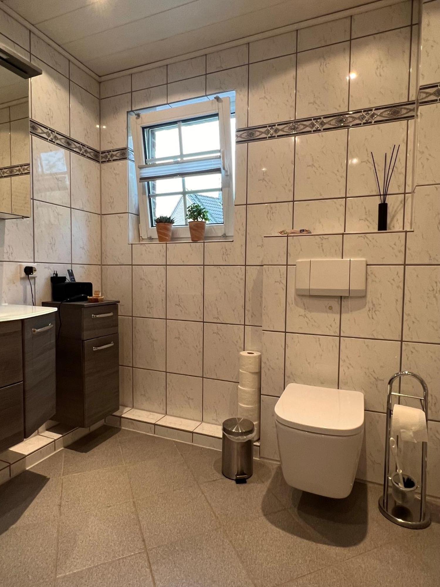 Aussergewoehnliches Haus Mit Sauna, Kamin Und Garten Wilhelmshaven Zewnętrze zdjęcie